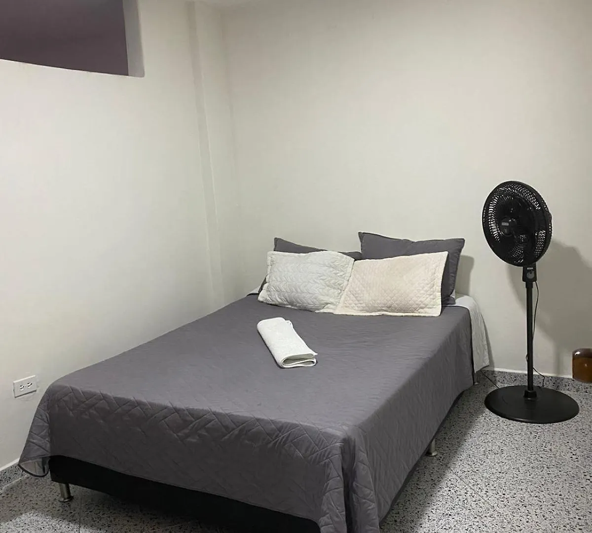 Comoda Casa En Medellin Apartment